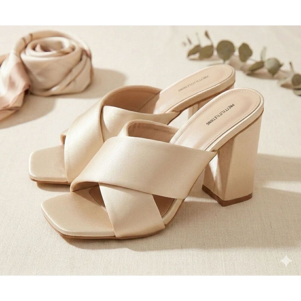 Pretty Little Thing Mules Womens Sz 7 Square Toe Block Heel Beige chunky Y2K